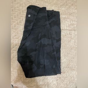 Lululemon align 28” leggings, still in great condition!